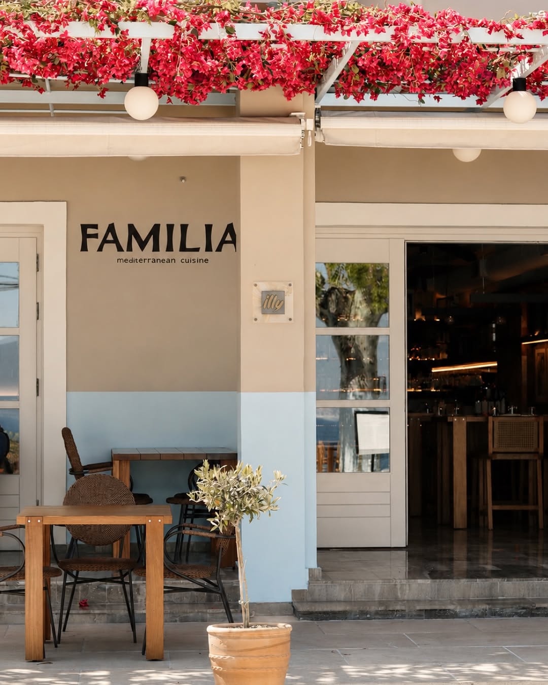 Η πρόσοψη του Familia στη Σάμη